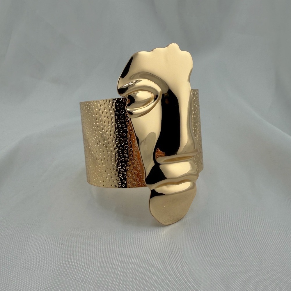 Zara Gold and Black Artistic Bracelet